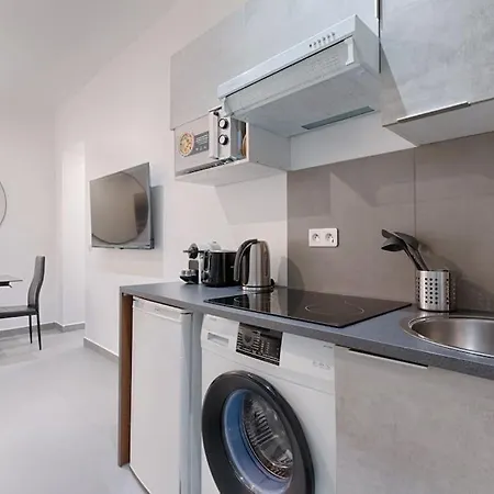 Batignolles Lemercier Cosy 4p-1br Apartment Paris